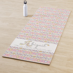 Nom abigail signifiant tapis de yoga jaune rose