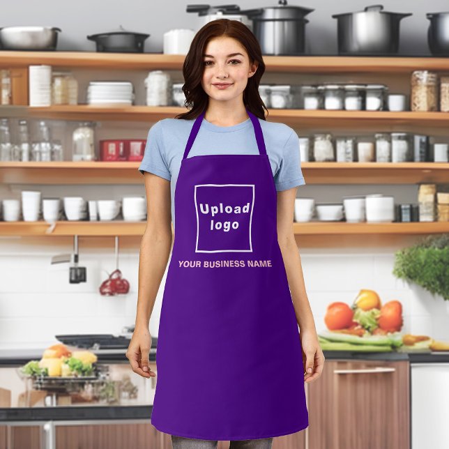 Nom commercial et logo sur tablier en polyester vi (Your business name and logo on purple apron.)