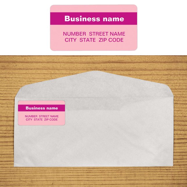 Nom de l'entreprise surligné sur une étiquette d'a (Pink address label with your highlighted brand name)
