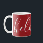 Nom écrit à la main Mug Cranberry Rouge personnali<br><div class="desc">Une magnifique tasse à deux tons avec un nom personnalisé dans une police de script moderne et élégante. Dans une magnifique canneberge rouge et blanc. Merveilleux comme cadeau de vacances,  anniversaire,  ménage ou femme de chambre.</div>