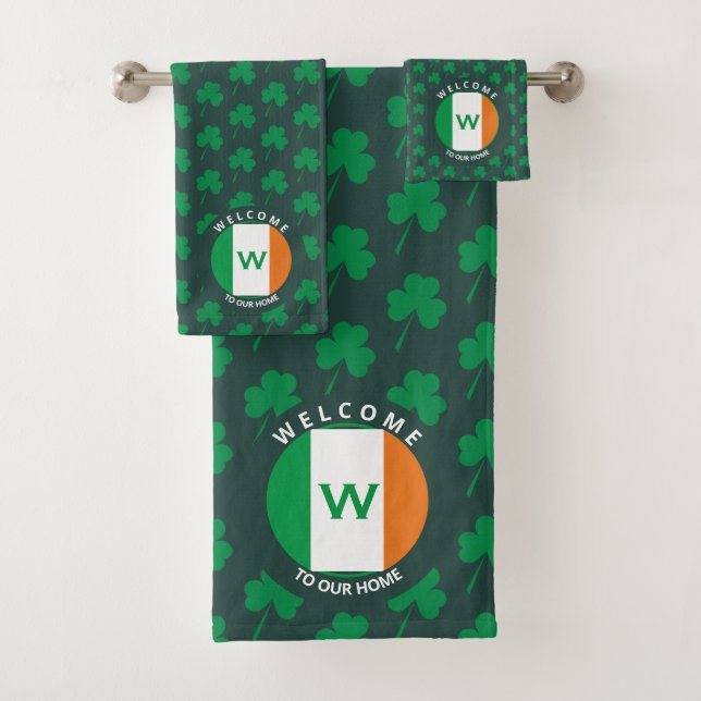 Nom moderne Monogram Irish Flag Shamrock (En situation)