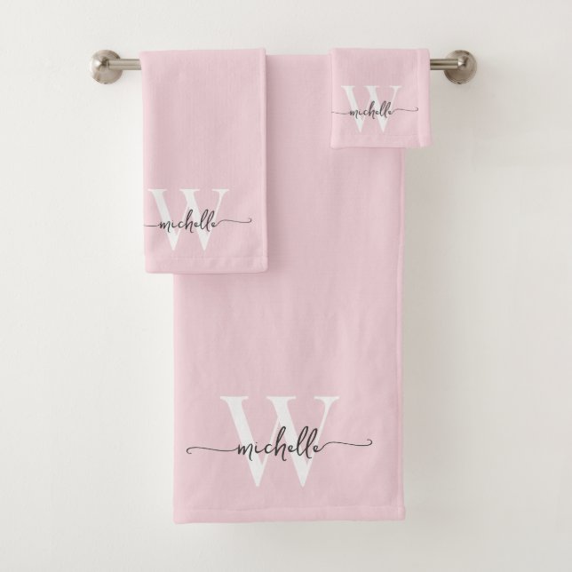 Nom Monogramme Rose Pâle Moderne Écriture Élégante (En situation)