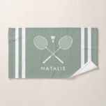 Nom personnalisé Badminton Sage Green Stripes<br><div class="desc">Chez AdeliaGifts,  nous aimons ce Nom Personnalisé Badminton Sage Green & White Striped Hand Towel et nous pensons que vous aimerez aussi. Le cadeau parfait ou juste vous régaler ! Nous avons une vaste sélection de produits avec la plupart des modèles disponibles pour Hommes,  Femmes et Enfants. Regarde-les !</div>