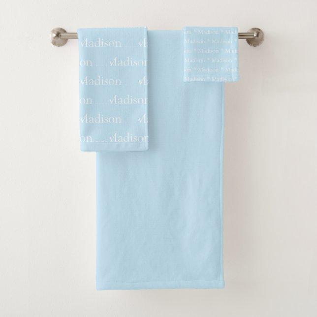 Nom personnalisé bleu clair motif de texte blanc (En situation)