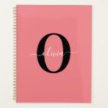 Nom personnalisé en écriture manuscrite à monogram<br><div class="desc">Ce monogramme élégant et ce design de nom en écriture stylisée peuvent être offerts en cadeau pour un anniversaire, la fête des mères ou toute autre occasion. Il peut être personnalisé avec l'initiale et le nom de la personne. Vous pouvez modifier la police, la couleur de la police, la taille...</div>