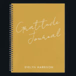 Nom personnalisé Gratitude Journal Dusty Jaune<br><div class="desc">Cet élégant journal de gratitude vierge et doublée a un style minimaliste moderne dans Dusty Yellow. Personnalisez-le avec votre nom. Super idée cadeau.</div>