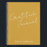 Nom personnalisé Gratitude Journal Dusty Jaune<br><div class="desc">Cet élégant journal de gratitude vierge et doublée a un style minimaliste moderne dans Dusty Yellow. Personnalisez-le avec votre nom. Super idée cadeau.</div>