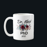 Nom personnalisé, Médecin Mug de doctorat<br><div class="desc">Il s'agit d'une tasse en céramique de haute qualité avec un design irréprochable qui est lave-vaisselle et micro-ondes coffre-fort. C'est le cadeau parfait pour un nouveau doctorat.</div>