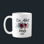 Nom personnalisé, Médecin Mug de doctorat<br><div class="desc">Il s'agit d'une tasse en céramique de haute qualité avec un design irréprochable qui est lave-vaisselle et micro-ondes coffre-fort. C'est le cadeau parfait pour un nouveau doctorat.</div>