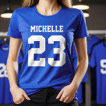 Nom personnalisé Numéro Femen Sport Jersey T-shirt<br><div class="desc">Créez votre propre maillot de football féminin personnalisé avec un nom et un numéro personnalisés. Un maillot de sport personnalisable cool, c'est une excellente idée cadeau pour les femmes. Ce sport féminin branché est adapté à tous les sports, y compris le football, le football, le volley-ball, le baseball, le softball,...</div>