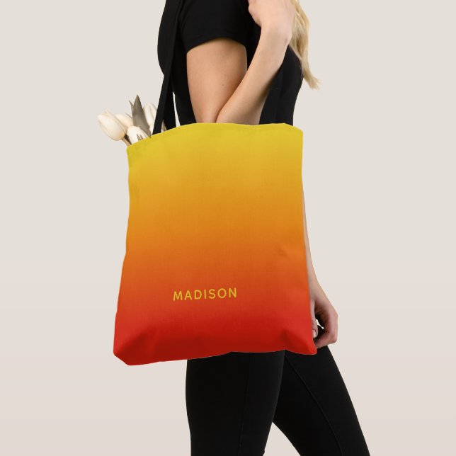 Nom personnalisé Sacs Jaune à Rouge (De près)