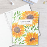 Nom personnalisé Sunflower jaune<br><div class="desc">Ce planificateur à fleurs est décoré de tournesols couleur jaune et de feuilles verts sont sur un arrière - plan blanc. Facilement personnalisable avec votre nom et votre année. Parce que nous créons notre oeuvre,  vous ne trouverez pas cette image exacte d'autres designers. Aquarelle originale © Michele Davies.</div>