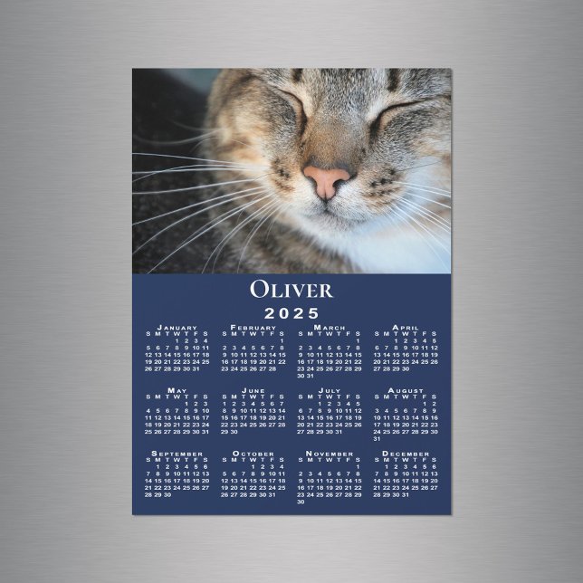Nom photo personnalisé pour animal de compagnie 20 (Custom Pet Photo Name 2025 Calendar Navy Magnet in situ)