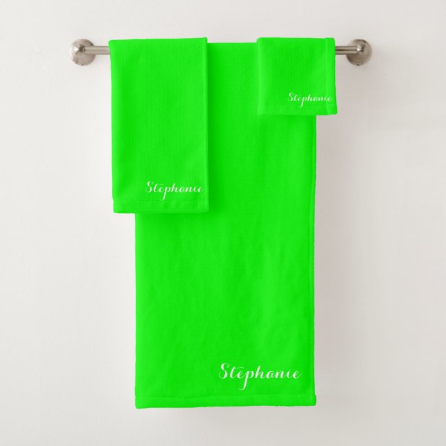 Nom Vert Néon Moderne Élégant Monogramme Bohème (En situation)