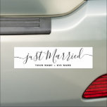 Noms juste marié Mariage voiture Magnet décoration<br><div class="desc">Simple Just Married Noms Mariage Car Magnet Décoration avec les noms de mariés récents dans une police manuscrite moderne.</div>