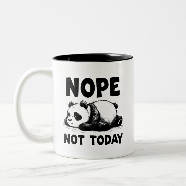 Non Pas Aujourd'Hui Panda Porte Une Mug De Café À  (Gauche)