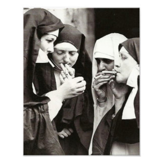 Nonnes fumant la photographie vintage