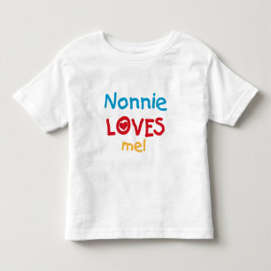 Nonnie m'aime des T-shirts et des cadeaux