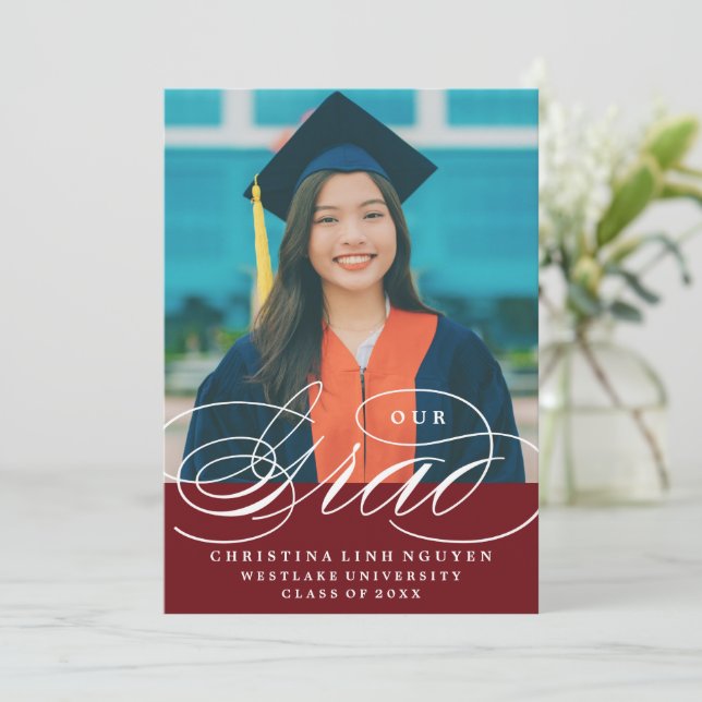 NOTRE ÉLÉGANT SCRIPT GRAD | CARTES D'INVITATION À  (Debout devant)