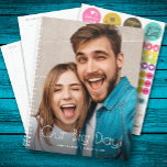 Notre Mariage photo Big Day<br><div class="desc">Wedding planner avec votre photo préférée sur le devant - personnalisée avec vos détails en lettres chic. Le planificateur comprend des mises en page mensuelles et hebdomadaires,  12 mois,  60 pages avec couverture souple laminée à l'avant et à l'arrière.</div>