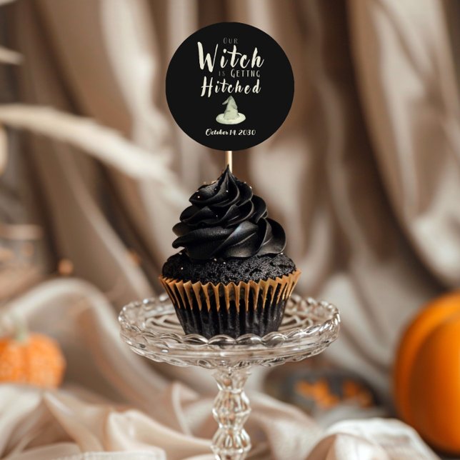 Notre Sorcière Est En Train D'Être Hachée Sticker (Créateur téléchargé)