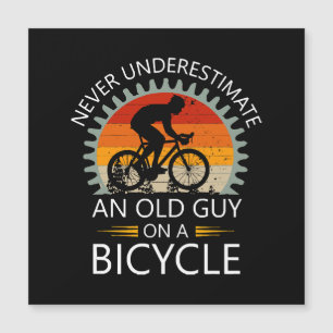 N'oubliez jamais un vieux sur un vélo