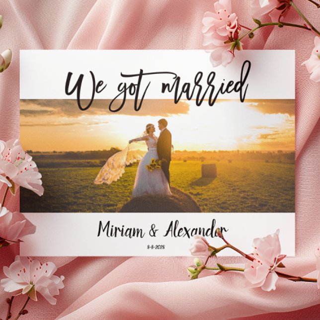 Nous avons choisi la carte postale faire-part Mari (Créateur téléchargé)