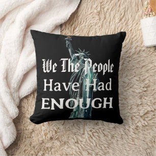 Nous le peuple coussin jeté