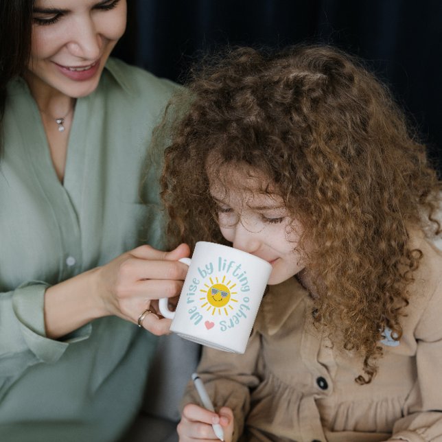 Nous Montons En Levant D'Autres Mug (Créateur téléchargé)