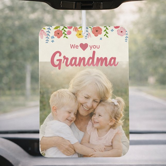 Nous t'aimons grand-mère Désodorisant pour voiture (Personalized two-sided car air freshener featuring a loving  — a sweet keepsake )