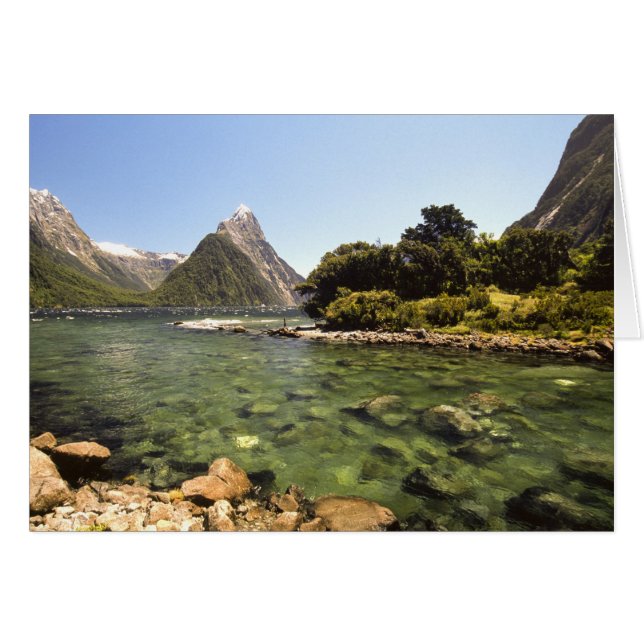 Nouvelle-Zélande, Mitre Peak, & fleuve Bowen entra (Devant horizontal)