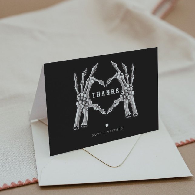 NOVA Halloween crâne gothique Coeur mains Merci (Créateur téléchargé)