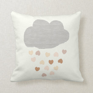 Nuage avec le coeur de pluie coussin de pépinière