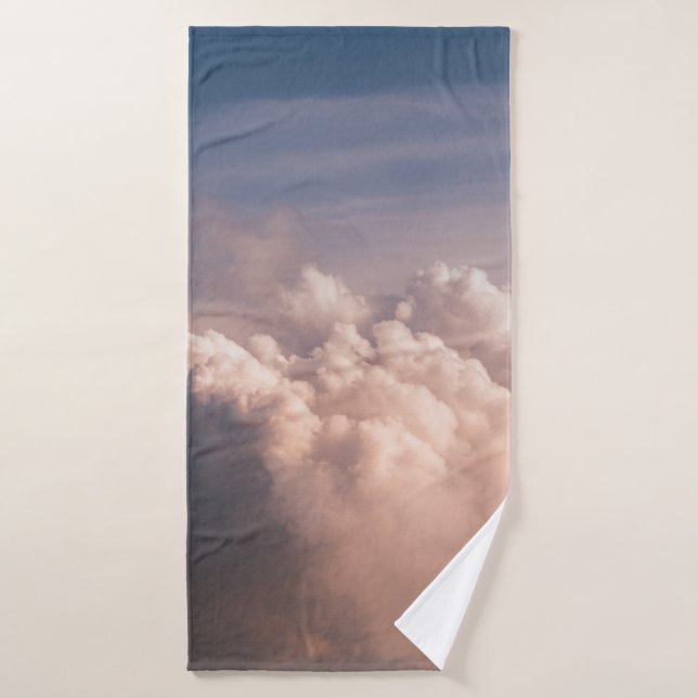 NUAGES BLANCS SOUS CIEL BLEU (Serviette de bain)