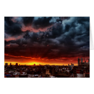 Nuages, coucher du soleil et rouge