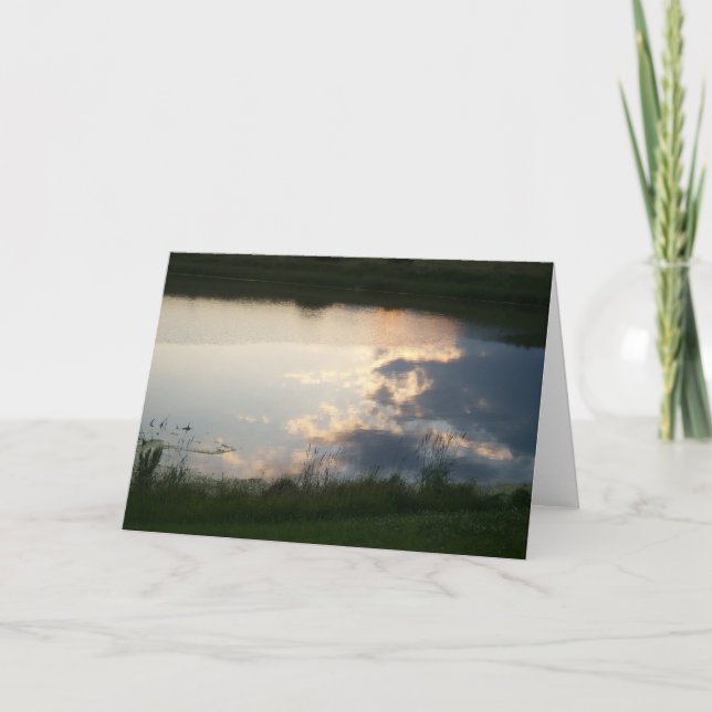 Nuages dans la carte d'étang (Devant)