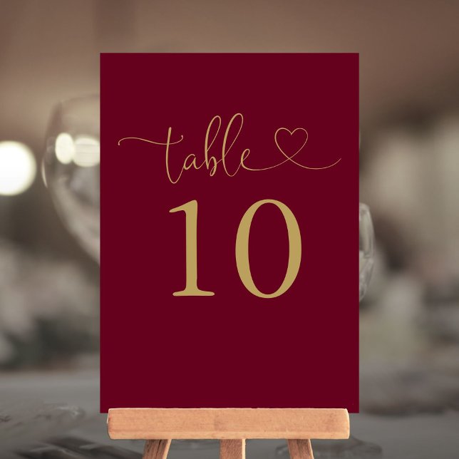 Numéro de table à motif de cœur en Bourgogne et Or (Burgundy And Gold Heart Script Table Number)