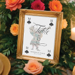Numéro De Table Alice vintage au pays des merveilles La Knave des<br><div class="desc">Magnifiquement conçu vintage Alice in Wonderland sur le thème de la table de mariage signalétique. Parfait pour un mariage Alice in Wonderland. Nous avons méticuleusement restauré l'emblématique Alice in Wonderland vintage Knave of Hearts illustration de caractère en le dessinant à la main et en les amenant à la vie avec...</div>