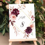 Numéro De Table Automne Romance Gold Frame Bourgogne Mariage<br><div class="desc">Ce numéro de table mariage est composé d'une couronne de fleurs d'aquarelle de dahlias, de roses de jardin et de pivoines en rouge bordeaux, marron, rose roux sur les feuilles d'automne avec un cadre en faux diamant d'or. Pour une personnalisation plus avancée de cette conception, cliquez sur le BOUTON OUTIL...</div>