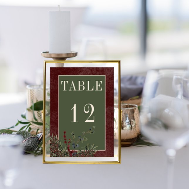 Numéro De Table Baies d'hiver rustiques et Mariage de Bourgogne (Rustic Winter Berries & Pine Burgundy Wedding Table Number)