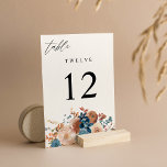 Numéro De Table Bleu beige et bleu foncé Numéro de tableau V2<br><div class="desc">Habillez vos tables de mariage ou de fête avec votre carte de numéro de table Beige & bleu Dusty Floral.</div>