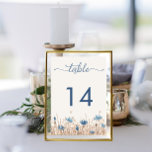Numéro De Table Bleu Corbeille & Blé Champ blanc Mariage moderne<br><div class="desc">Fleurs de maïs bleu doux fleurissant dans un champ brun tan doux d'herbes séchées font cette simple carte de numéro de table mariage moderne, mais rustique et unique. On ressent presque la douce brise qui déplace les herbes. Simple, mais élégant, les tons terre et le bleu doux sur un arrière...</div>