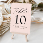 Numéro De Table Blush Modern Elegance Mariage<br><div class="desc">Cartes de numéro de table mariage tendance et minimaliste avec lettrage moderne noir avec "Table" dans script de calligraphie moderne. Le design se compose d'un arrière - plan roux ou d'une couleur de votre choix. Le dessin se répète à l'arrière. Pour commander les cartes de table : ajoutez votre nom,...</div>