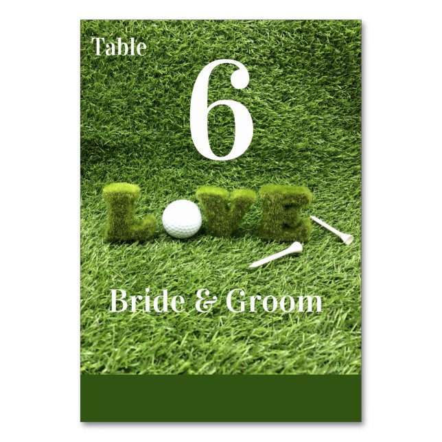 Numéro De Table Boule de golf avec lettre d'amour sont sur herbe v (Par défaut)