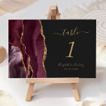 Numéro De Table Bourgogne Gold Agate Dark Mariage<br><div class="desc">Le bord gauche de cette élégante carte de numéro de table mariage moderne comporte une bordure d'aquarelle bordeaux et ornée d'une parties scintillant en faux or. Le texte personnalisable combine écriture manuscrite couleur or,  et polices italique et cuivre sur un arrière - plan non noir.</div>