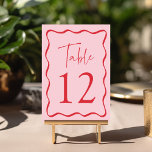 Numéro De Table Cadre de mariage ondulé rose et rouge moderne<br><div class="desc">Ajoutez une touche élégante à votre célébration de mariage avec ces cartes de table de mariage à cadre ondulé moderne ! Le design rétro affiche "Table" dans un script manuscrit rouge avec le numéro de table indiqué ci-dessous. Une bordure ondulée rouge entoure le numéro de table, contrastant avec un fond...</div>