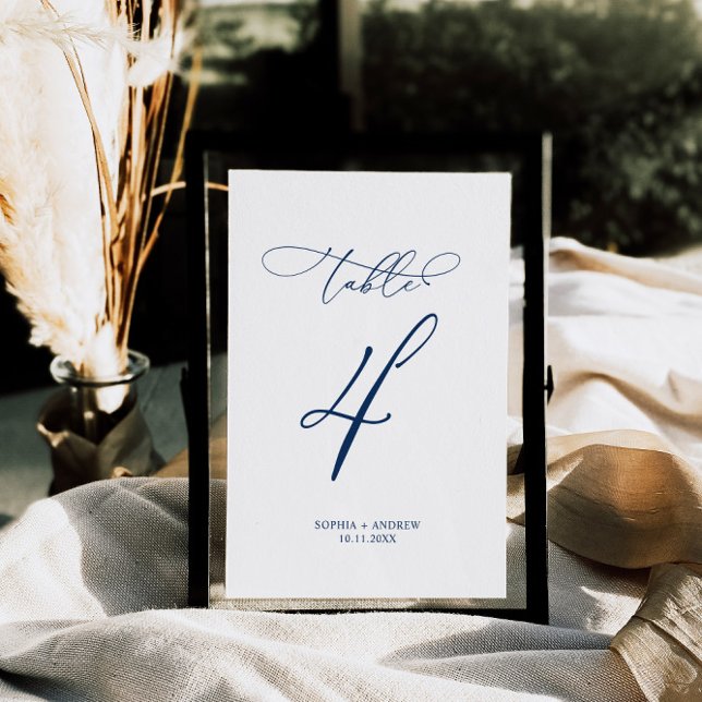 Numéro De Table Calligraphie élégante bleu marine Tableau 4 Mariag (Créateur téléchargé)