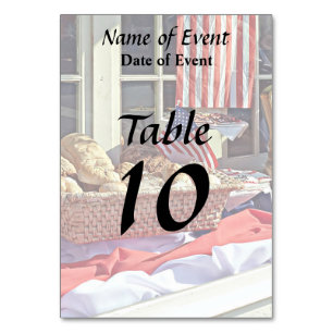 Numéro De Table Cooperstown NY - Fenêtre de boulangerie avec drape