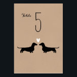 Numéro De Table Dachshund Silhouettes Réception de mariage<br><div class="desc">Dachshund marié et marié silhouettes avec le coeur. Une carte de table de mariage pour Amoureux de les chiens Wiener. Chaque carte doit être numérotée et ajoutée au panier séparément. Visitez Jenn's Doodle World pour encore plus de cartes de table pour chiens de races et de produits de planification pour...</div>
