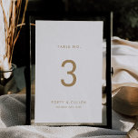 Numéro de table de la typographie or chic<br><div class="desc">Ce numéro de table de typographie or chic est parfait pour un mariage moderne. Le design simple présente une typographie classique minimaliste d'or et de blanc, dans un style boho rustique. Personnalisable dans n'importe quelle couleur. Gardez le design minimal et élégant, en l'état, ou personnalisez-le en ajoutant vos propres graphiques...</div>